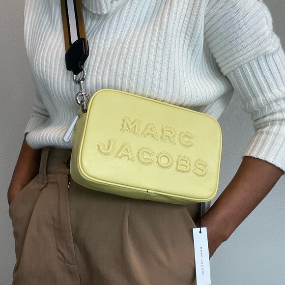 Marc Jacobs Handbags - Marc Jacobs camera bag **NEW WITH TAGS**